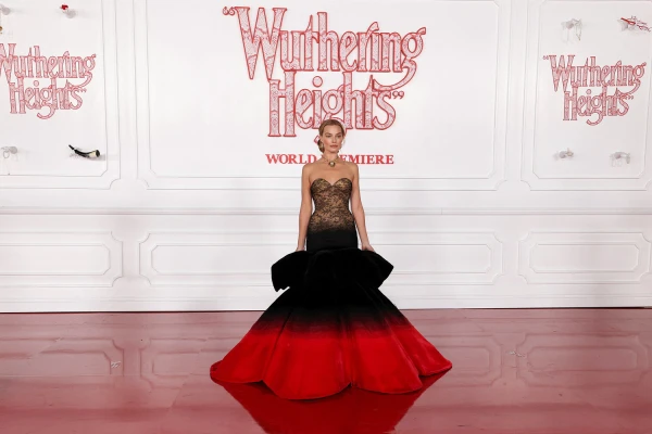 Эта Марго - просто королева бала.