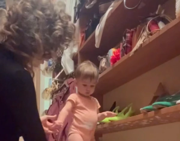 Игра с любимой мамочкой.