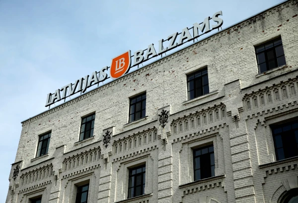 Горькое похмелье: принадлежащий миллиардеру Шефлеру «Латвияс балзамс» признался в неуплате налогов Латвии