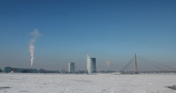 Изображение к статье: Можно ли переходить Даугаву? Рижская дума объяснила, насколько это безопасно