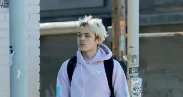 17-летний сын Джоли и Питта строит карьеру в боевых искусствах