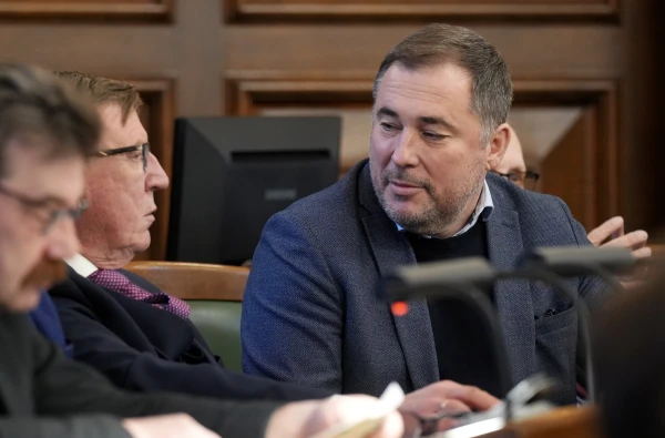 «Власть начинает вести себя трагикомично...»