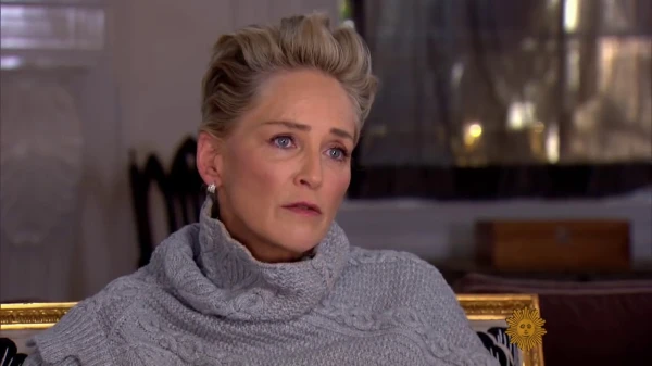 Шэрон Стоун рассказала, что после инсульта начала «слышать» умерших