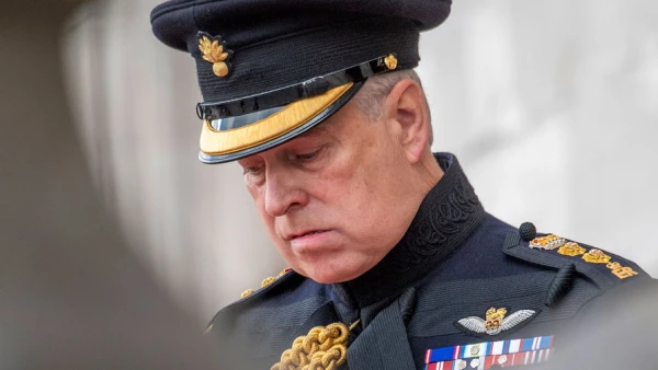 В письмах брата Карла III нашли упоминания русской девушки и «пятерых потрясающих рыжих»