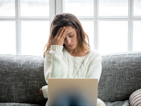 «Рвать душу на публику»: как соцсети превратили личные трагедии в тренд