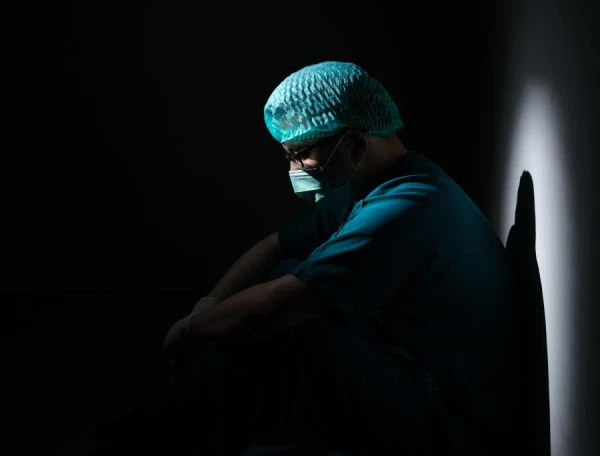 «Эпидемия»? - Больницы по всей Латвии увольняют граждан РФ и РБ