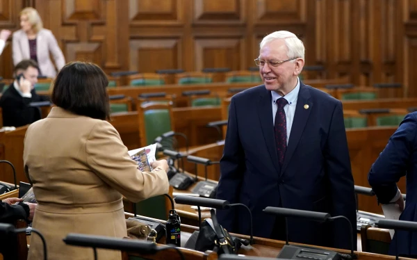 «И высшие должностные лица облегченно вздохнули...»