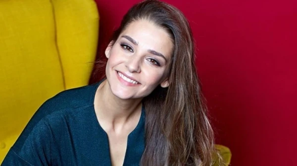 Семейная идиллия: Глафира Тарханова впервые показала всех пятерых детей вместе