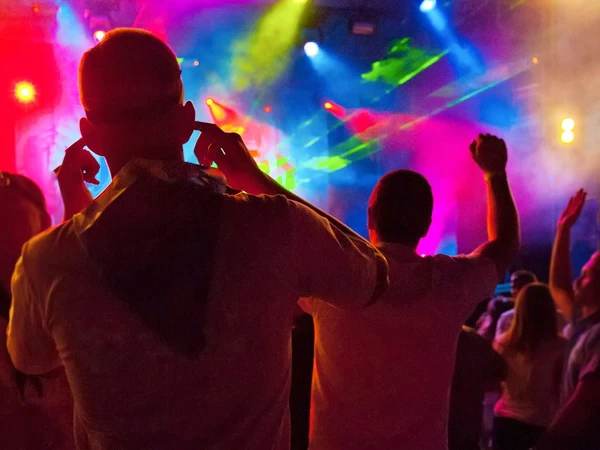 Изображение к статье: Как убавить громкость Риги: городские власти активизировали борьбу с шумным населением