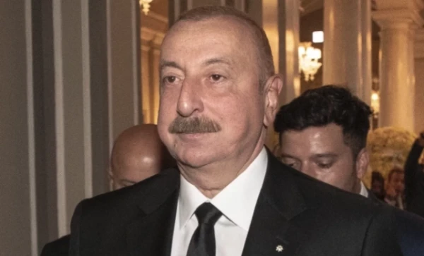 Баку получит американское оружие? Алиев встретил Вэнса и пригласил поговорить за закрытыми дверями