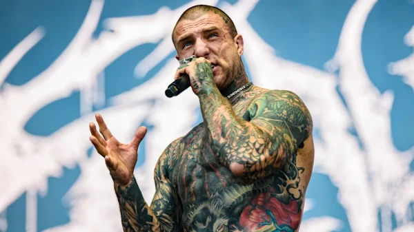 Изображение к статье: Фронтмен Slaughter to Prevail Алекс Террибл