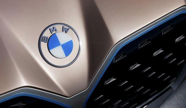 BMW отзывает сотни тысяч автомобилей – могут загореться прямо на ходу