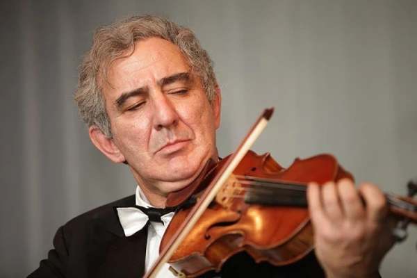 Михаил Казиник