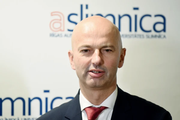 Изображение к статье: «Кариньш хотел быть, как Макрон, а отвечать мне!»