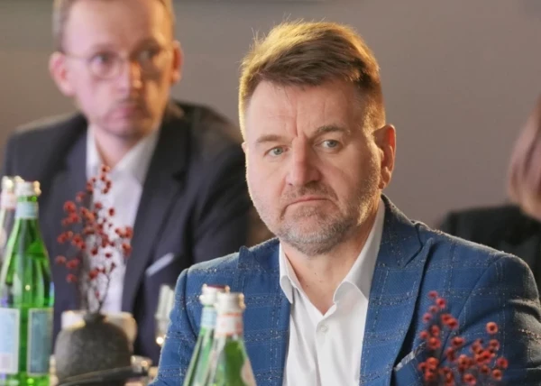 Изображение к статье: Государство уходит из региона, заметна только военная техника - предприниматель