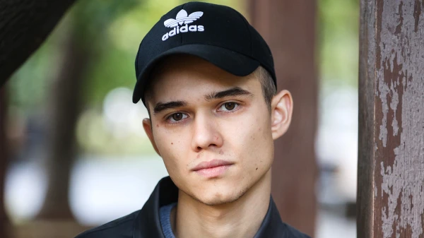 Изображение к статье: Как Рузиль Минекаев из «Слово пацана» пытался связаться с Квентином Тарантино