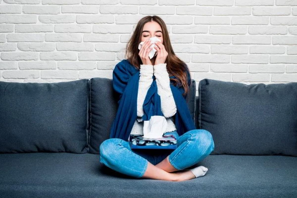 Изображение к статье: Скрытые триггеры аллергии зимой: от пылевых клещей до плесени