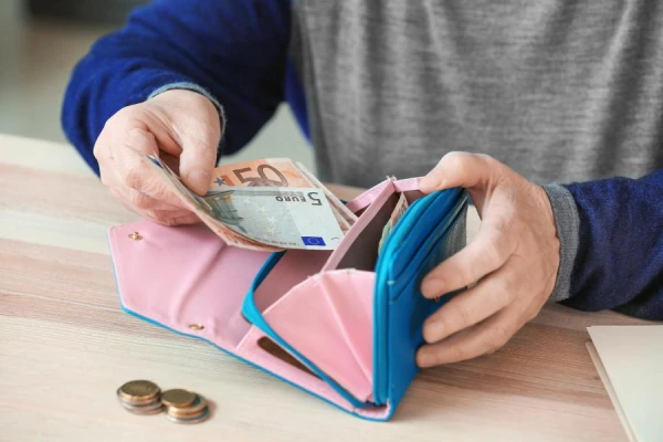 Изображение к статье: В латвийском городе каждому пенсионеру будут давать по 250 евро