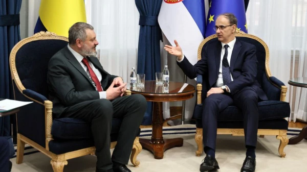 Изображение к статье: Посол и премьер нашли общий язык.