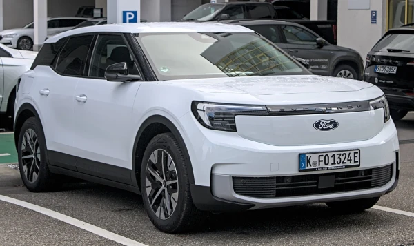 Изображение к статье: Электрический Explorer мягко вкатился в рынок.