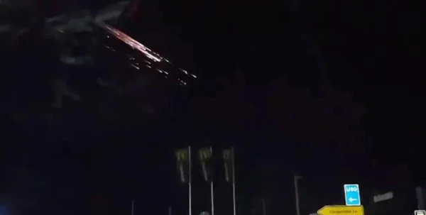 Изображение к статье: Ученые впервые измерили загрязнение воздуха после взрыва ракеты SpaceX в атмосфере