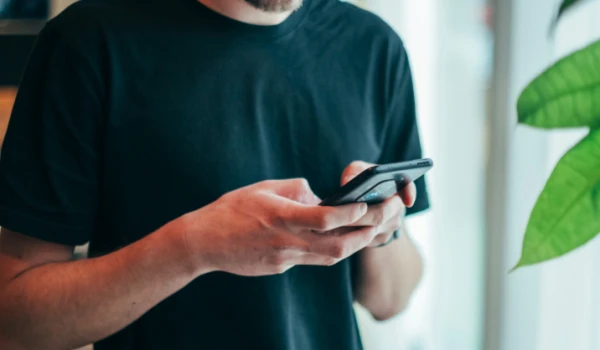 Названы признаки взлома смартфона