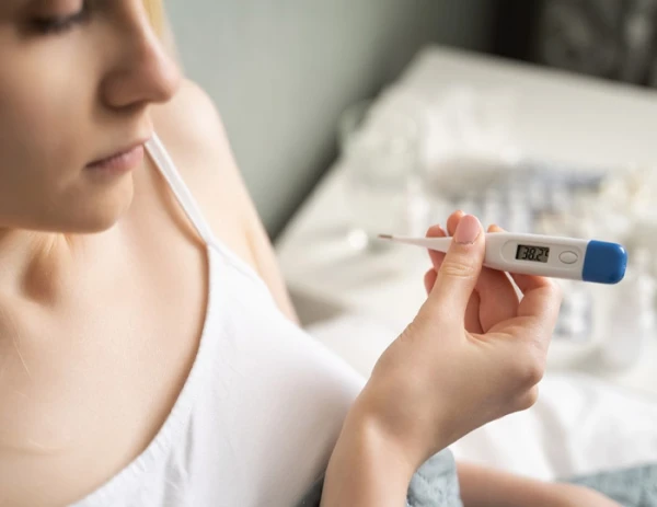 Врач: бесконтрольный приём жаропонижающих вредит печени и желудку