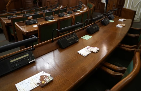 В парламентских комиссиях состоится день открытых дверей