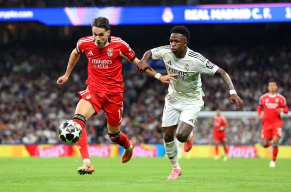 Изображение к статье: Лига чемпионов. Мадридский «Реал» пробился в 1/8 финала