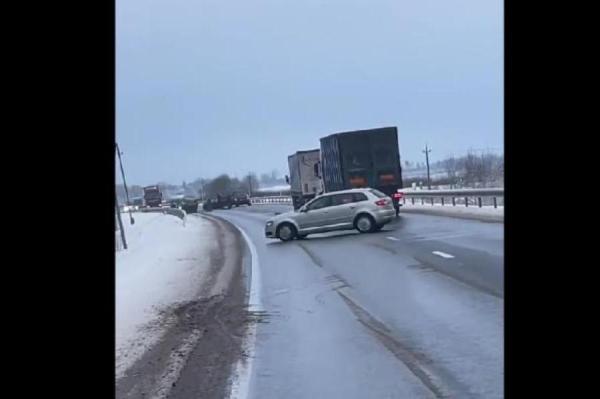 В понедельник в ДТП пострадали четыре человека