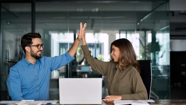 При сохранении профессиональных границ такие союзы могут быть полезны бизнесу.