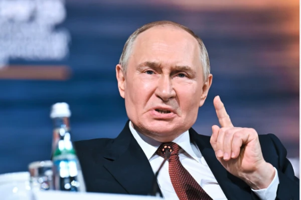 Изображение к статье: «Циничное нарушение всех норм человеческой морали». Путин соболезнует в связи с убийством Хаменеи