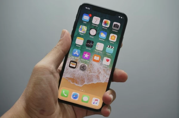 Коварный вирус обошел защиту iPhone