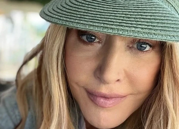 Фирменная фраза и тёплые слова: Алла Пугачёва встретила весну обращением к публике