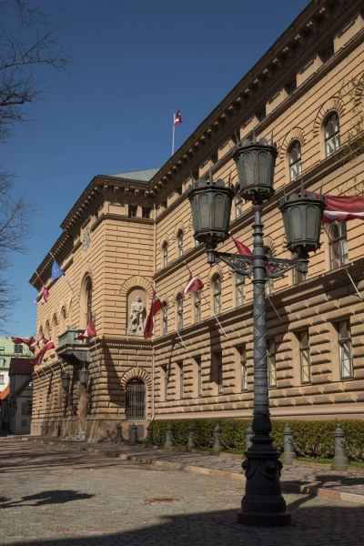 Изображение к статье: Здание Сейма построено «на костях»! Как это влияет на депутатов и что об этом говорят эзотерики?