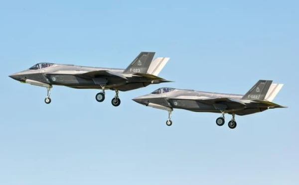 В Кувейте разбились несколько американских истребителей: экипажи живы