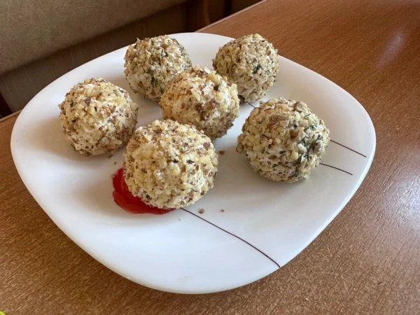 Изображение к статье: Быстрая закуска для будней и праздников: готовим куриные шарики