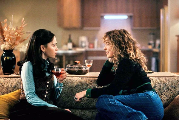 Изображение к статье: Мать драконов заговорила по-русски: почему в Голливуде возникла мода на РФ и СССР