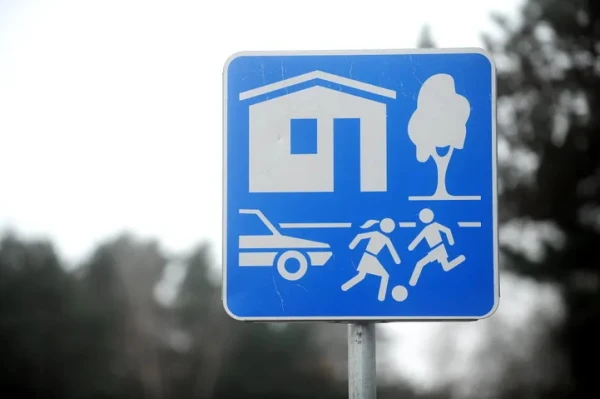 Изображение к статье: Ловушка для водителей? В Риге появилось отличное место для сбора штрафов за превышение скорости