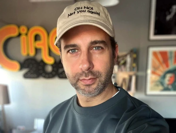 «С днём рождения, моя любовь»: Иван Ургант растрогал поклонников редкими кадрами с супругой