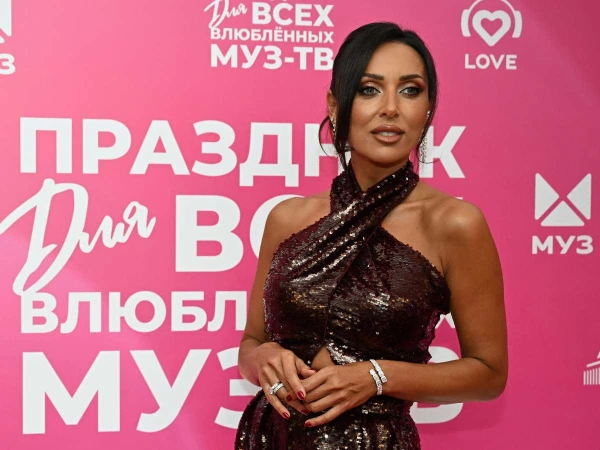 Алсу Ралифовна Абрамова - свежа и хороша.