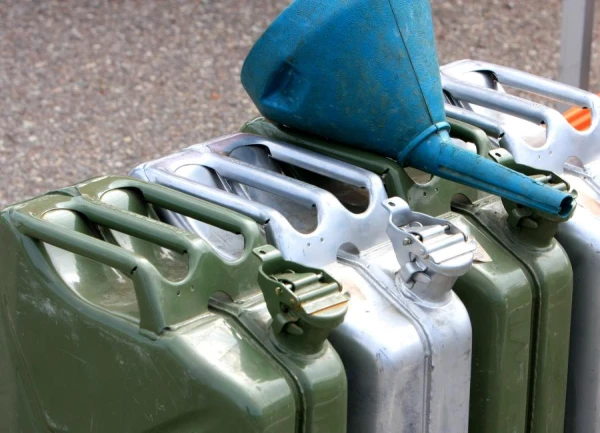 Может ли на латвийских АЗС закончиться бензин? Отвечает член правительства ЛР