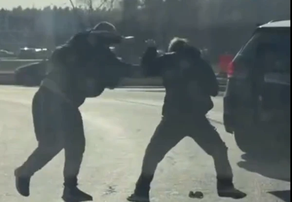 А как же без драки: 8 марта в Риге прошли не объявленные бои без правил