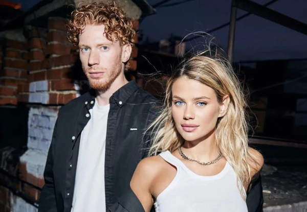 Тарелки вдребезги и поцелуи на глазах у всех: экс-жена Никиты Преснякова устроила безумный день рождения