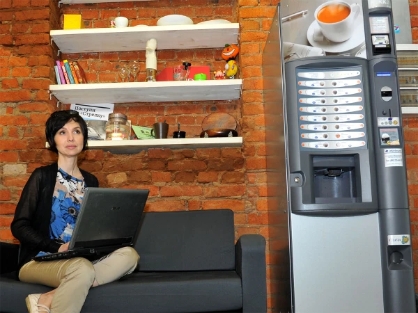 Изображение к статье: Офисные друзья с двойным дном.