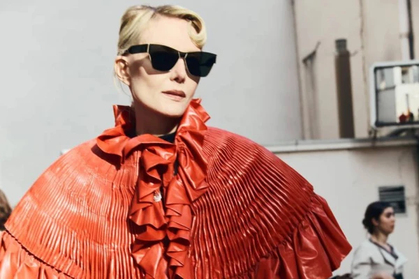 Изображение к статье: «Как статуэтка»: фанаты в восторге от нового образа 59-летней Ренаты Литвиновой