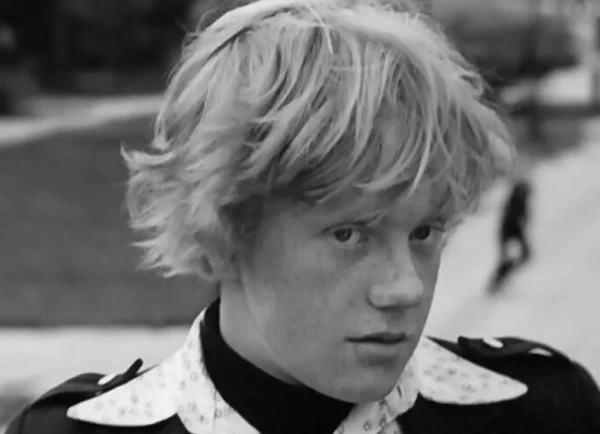 Изображение к статье: Кадр из фильма «Приключения Электроника».