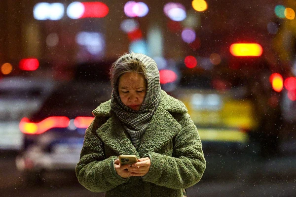 Изображение к статье: Опять на родину нельзя позвонить.