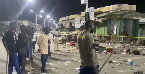 В результате терактов смертников в Нигерии погибли 23 человека, ранены не менее 100