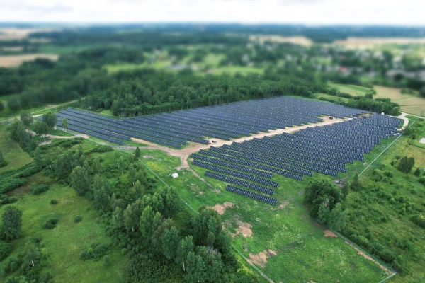 Rietumu Banka предоставил KNESS Baltic кредитную линию в 4 миллиона евро для проектов зеленой энергетики в Латвии